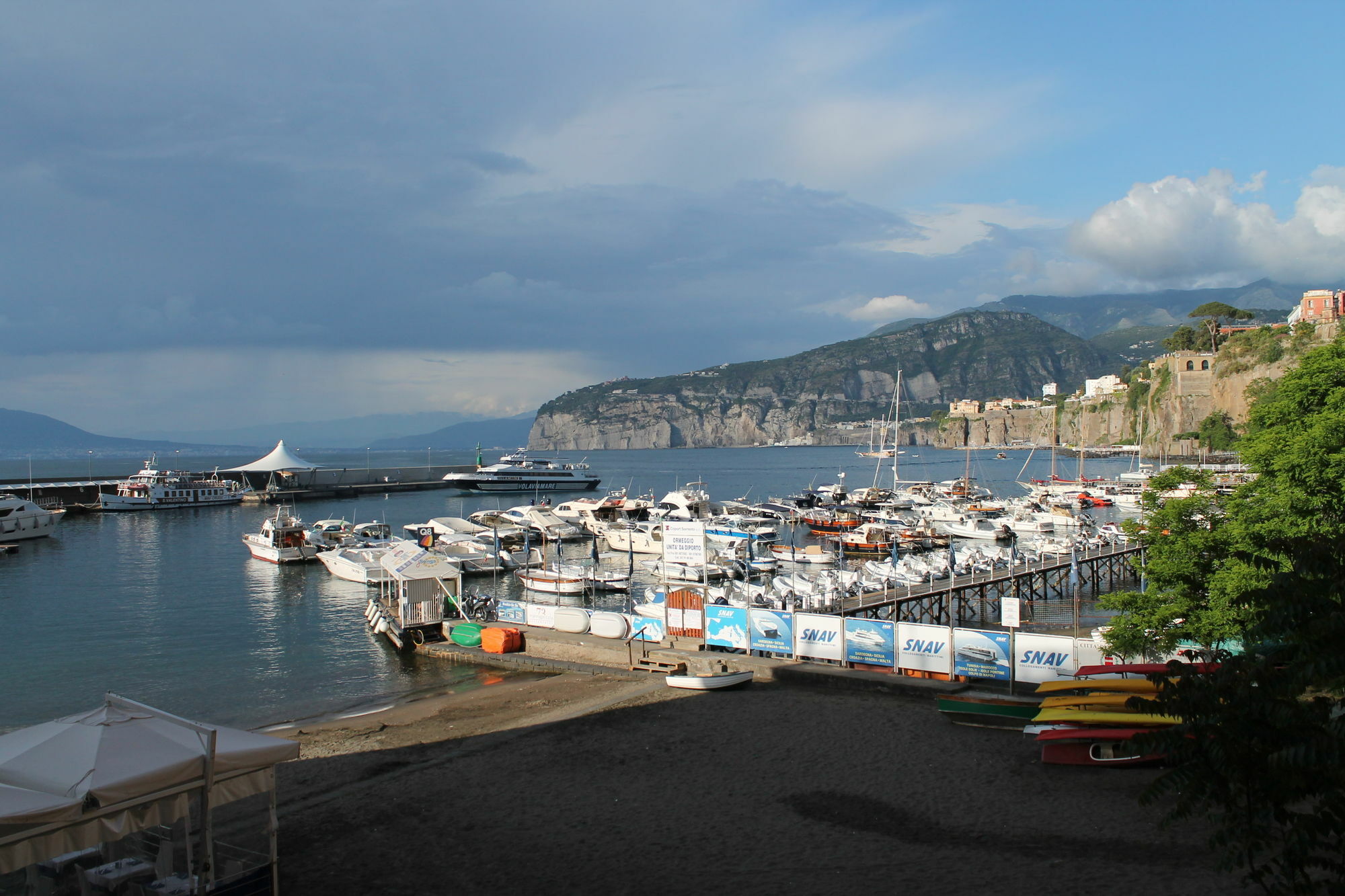 Surriento Suites Sorrento Esterno foto