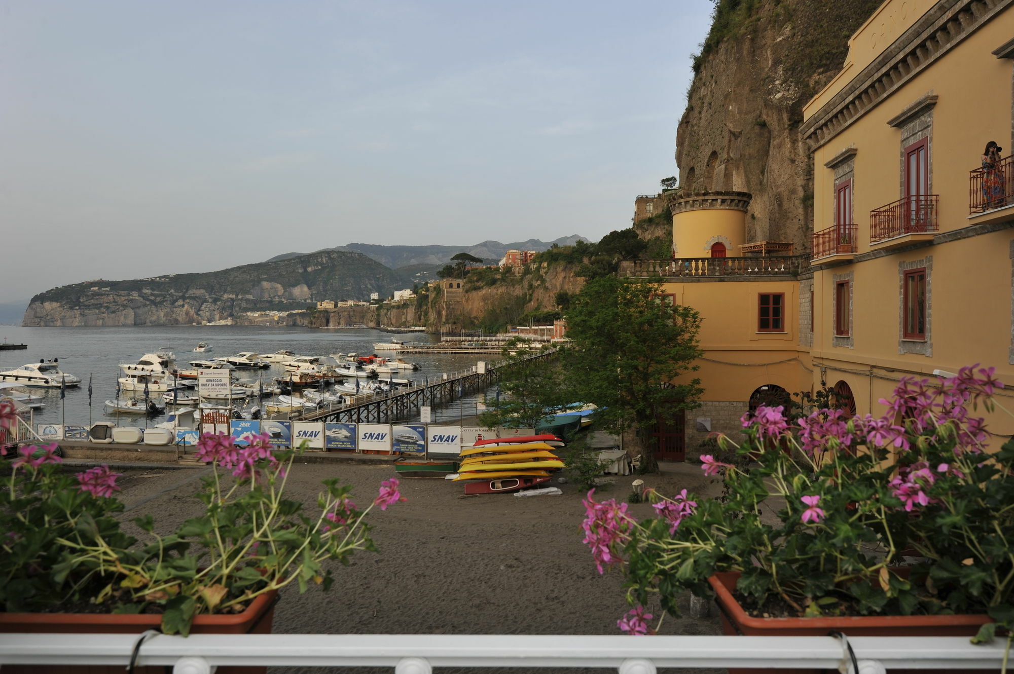 Surriento Suites Sorrento Esterno foto