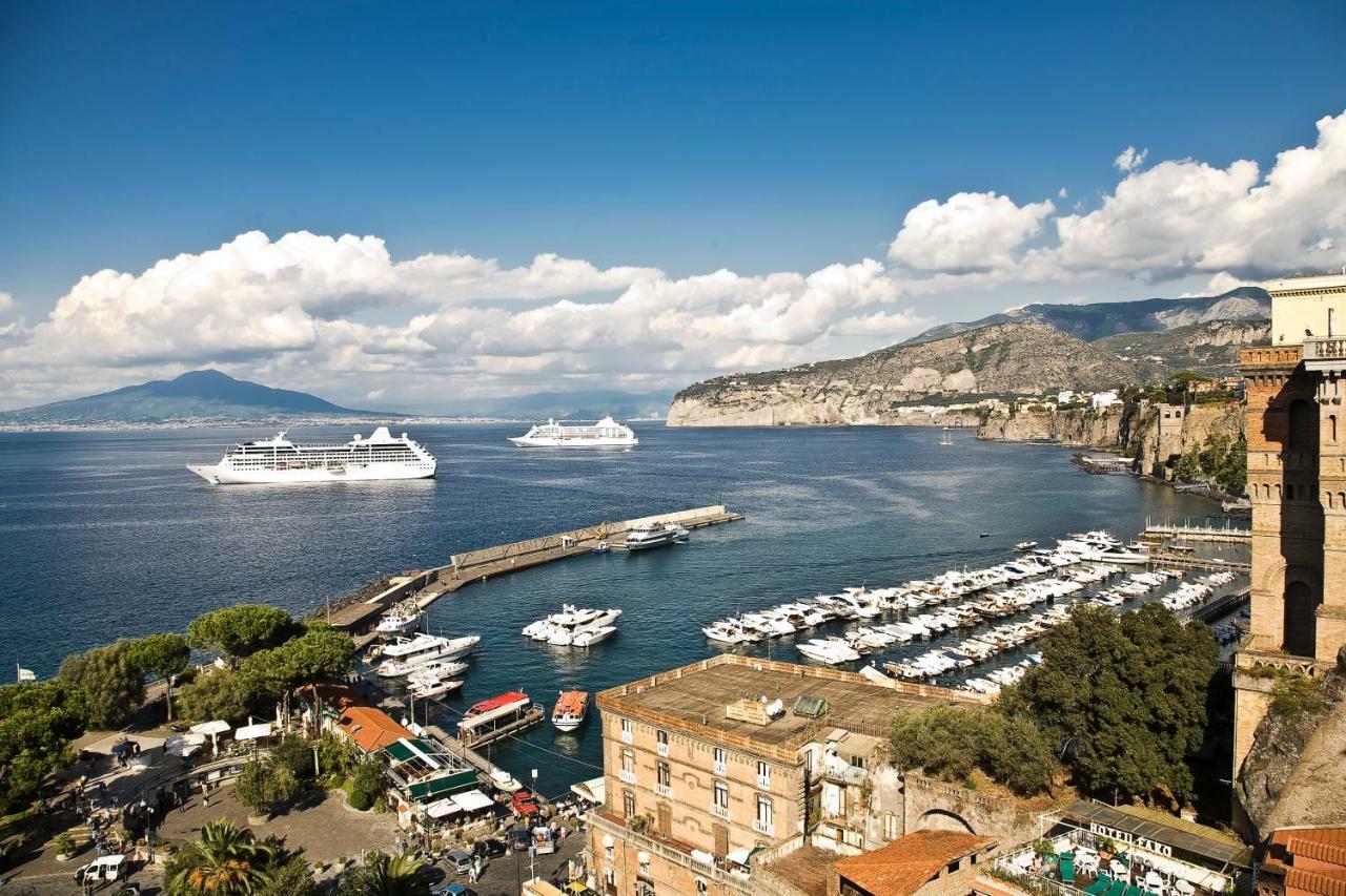 Surriento Suites Sorrento Esterno foto