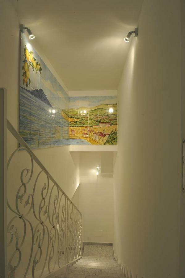 Surriento Suites Sorrento Esterno foto